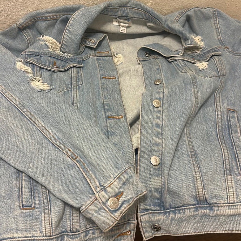 Topshop Ripped Jean Jacket Size M